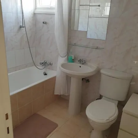 Dreamy 2 Bedroom Maisonette In Vakantiehuis