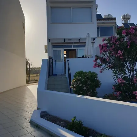 Dreamy 2 Bedroom Maisonette In * Mazotos