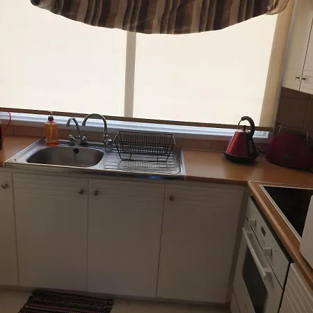 Dreamy 2 Bedroom Maisonette In *